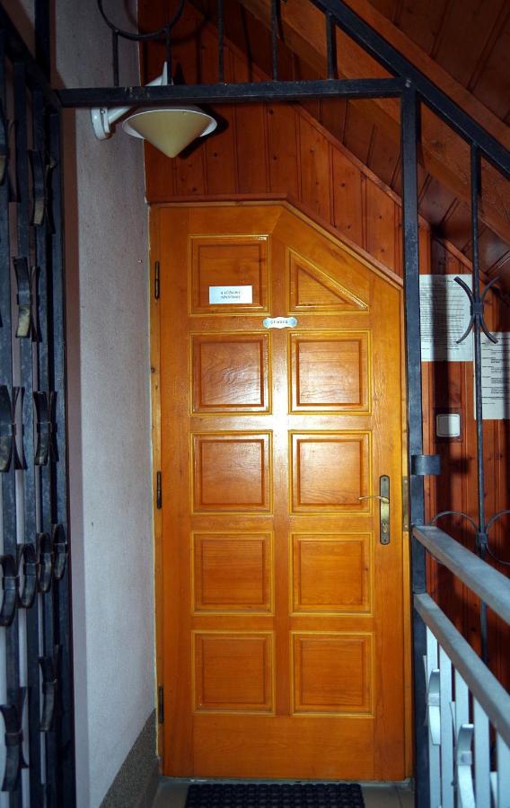 Sklep U Veselych Apartman Mutěnice Kültér fotó